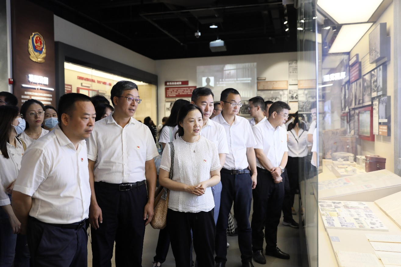 �Ĵ���ҵ���� ��չ������ʾ�����ͼҵ¼ҷ�����˶�