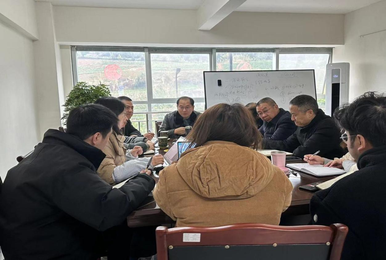 6583f01d35879.png ÀèÃ÷ϼÂʶӵ½Äϳ䴨±±¹«Ë¾¾ÙÐе÷Ñж½µ¼ÊÂÇé.png