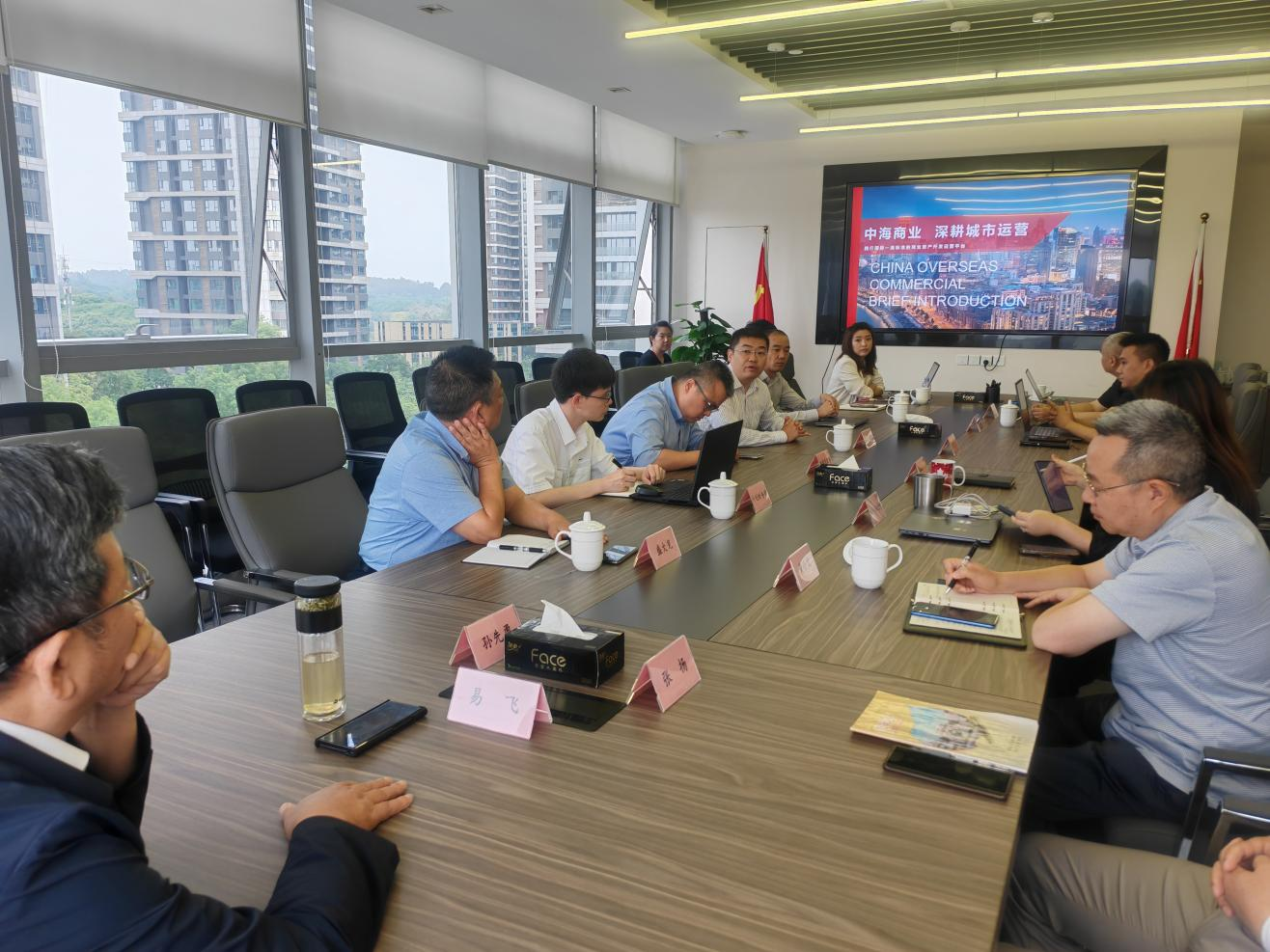 �ɶ�Ƭ���ٿ��г��г�������Ŀ���������ƽ���