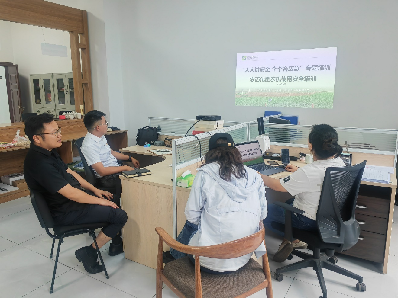 667cddacb7f69.png 种芯农业组织开展“人人讲清静 个个会应急”专题培训.png