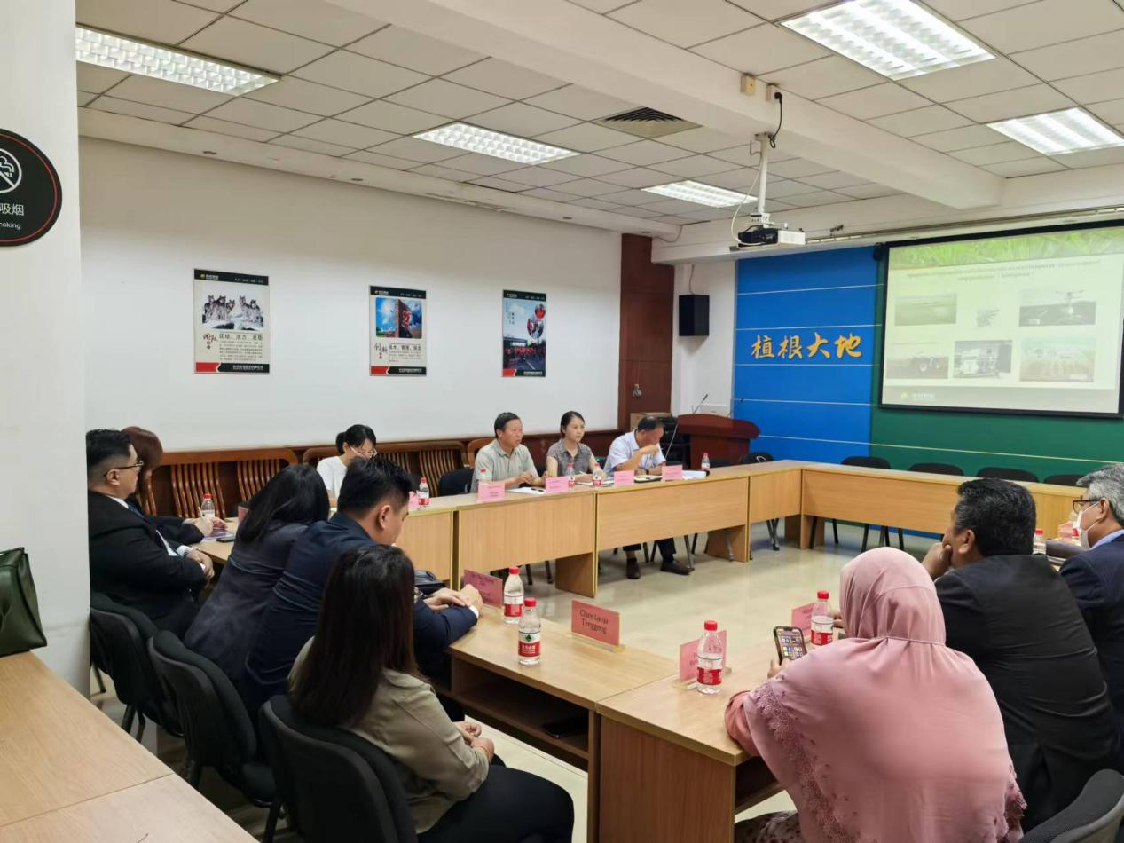 66f51d8041d9f.png ÖÙÑÜÖÖÒµÓëÂíÀ´Î÷ÑÇɰÀÔ½ÖÝÕþ¸®´ú±íÍžÙÐÐ×ù̸2.png