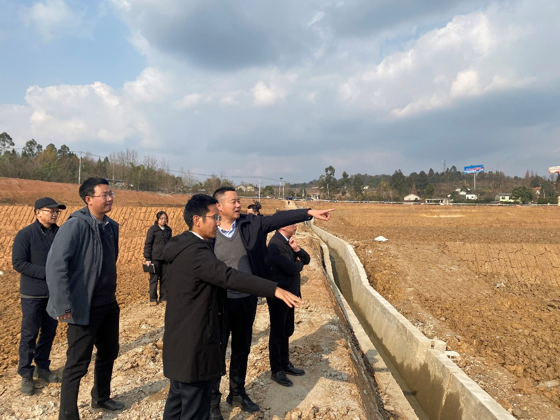 6780a0dfc25e8.png 孙先勇带队到德阳罗江区调研科研基地建设.png