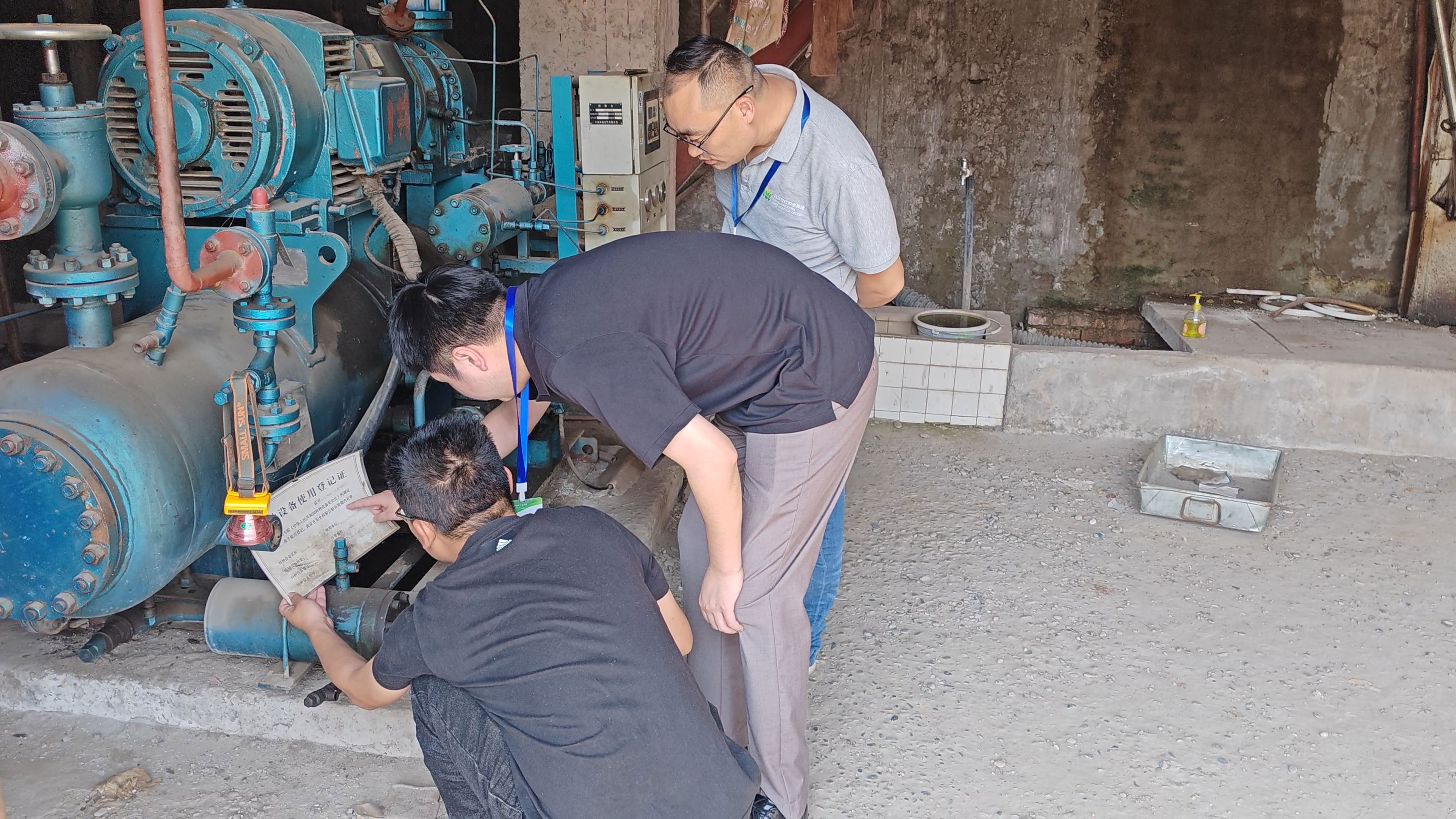 �ϳ�Ƭ����ҵ��չ����һ����ǰ�徲����ר��������