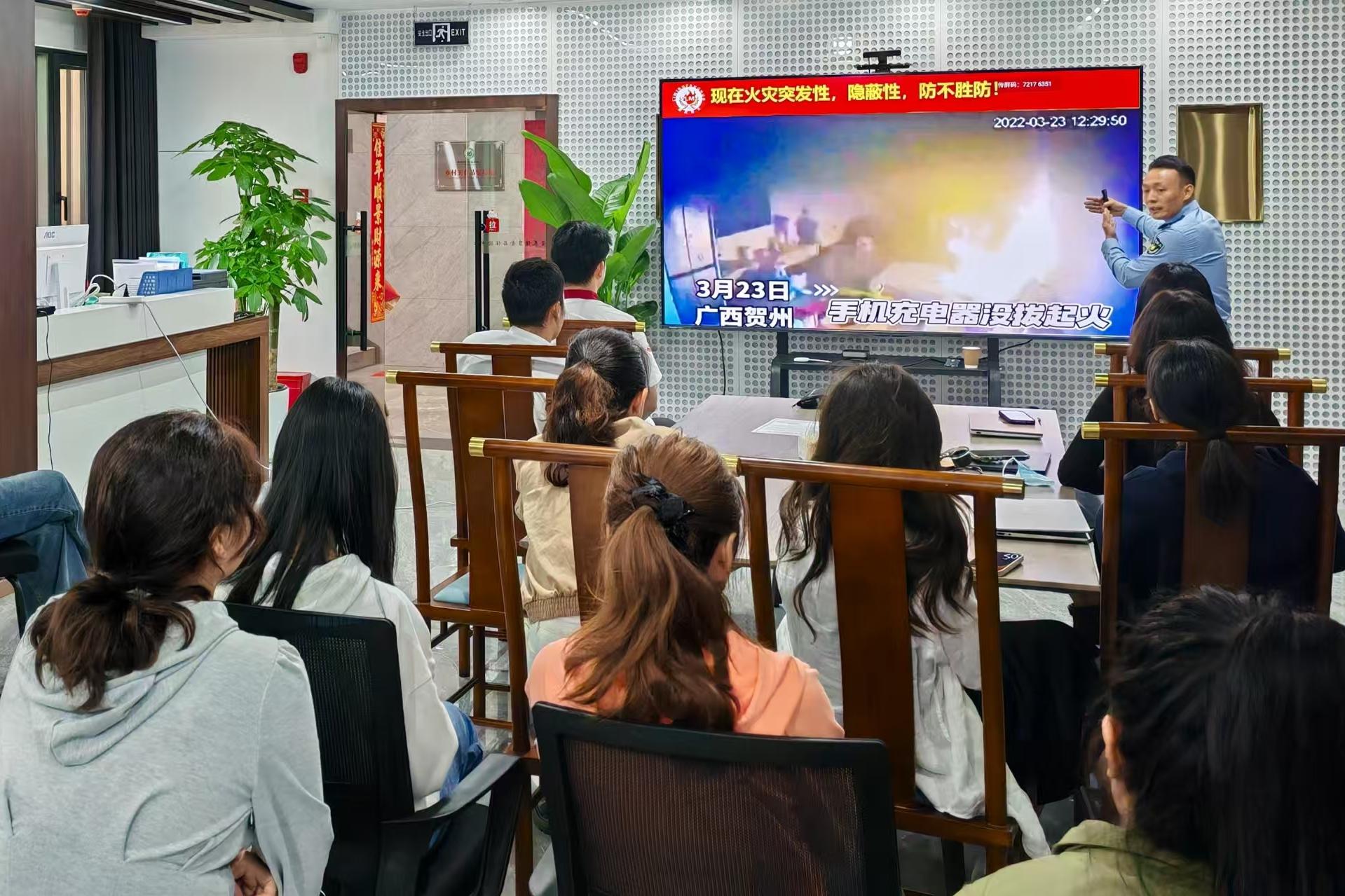 68f5d5cae36ef.jpg 10.20蜂业新闻稿pic1.jpg